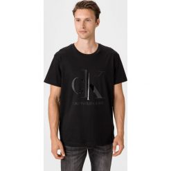 Calvin Klein Koszulka Czarny. Czarne podkoszulki męskie Calvin Klein, s, z nadrukiem, z bawełny, z krótkim rękawem. Za 256,95 zł.