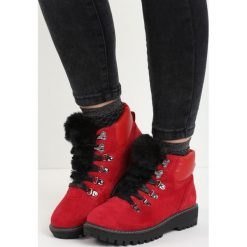 Czerwone Traperki What You're Doing. Czerwone buty zimowe damskie Born2be, z okrągłym noskiem, na płaskiej podeszwie. Za 109,99 zł.