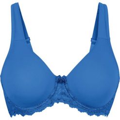 Biustonosz t-shirt bonprix lodowy niebieski. Niebieskie biustonosze bonprix, w koronkowe wzory, z koronki. Za 54,99 zł.