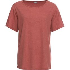 Shirt z domieszką lnu bonprix terakota. Pomarańczowe koszulki damskie bonprix, bez wzorów, z okrągłym kołnierzem. Za 89,99 zł.