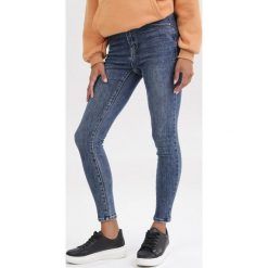 Niebieskie Jeansy Skinny Fyrvynia. Niebieskie jeansy damskie Born2be. Za 109,99 zł.