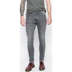 Review - Jeansy Jeremy Skinny. Szare jeansy męskie marki Review. W wyprzedaży za 119,90 zł.
