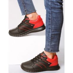 Czarno-Czerwone Buty Sportowe Look Lovely. Czarne buty sportowe damskie Born2be, bez wzorów, sportowe. Za 79,99 zł.