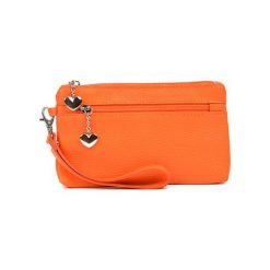 Skórzana kopertówka w kolorze pomarańczowym - (S)19 x (W)12 cm. Pomarańczowe kopertówki damskie Black Friday Bags, bez wzorów, ze skóry, bez dodatków. W wyprzedaży za 99,95 zł.