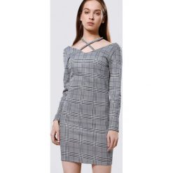 Szaro-Zielona Sukienka Next Off. Szare sukienki damskie marki Born2be, xl, bez wzorów, z dzianiny, bez kołnierzyka, z długim rękawem, długie, mini, dopasowane. Za 34,99 zł.