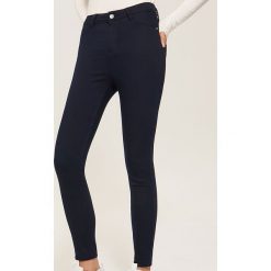 Spodnie high waist - Granatowy. Niebieskie spodnie z wysokim stanem marki House, s, z podwyższonym stanem. Za 59,99 zł.