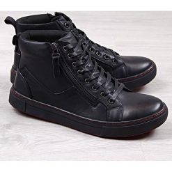 Buty sportowe męskie skórzane czarne McKey. Czarne buty sportowe męskie Mckey, bez zapięcia. Za 199,99 zł.