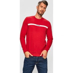 Wrangler - Bluza. Czerwone bluzy męskie Wrangler, m, z nadrukiem, z bawełny, z okrągłym kołnierzem, bez rękawów, bez kaptura. W wyprzedaży za 159,90 zł.