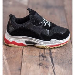 SHELOVET czarne Damskie Obuwie Sportowe. Czarne buty sportowe damskie SHELOVET, bez wzorów, z tkaniny, sportowe, trekkingowe. Za 75,90 zł.