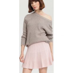 Khaki Sweter A Little Love. Brązowe swetry klasyczne damskie other, na jesień, l. Za 99,99 zł.