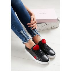Czarne Buty Sportowe Victim Of Love. Czarne buty sportowe damskie vices. Za 79,99 zł.