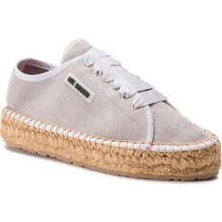 Espadryle LOVE MOSCHINO - JA10233G07JF0010 Crosta Grigio. Szare espadryle damskie Love Moschino, bez wzorów, ze skóry, bez obcasa, na płaskiej podeszwie. W wyprzedaży za 399,00 zł.