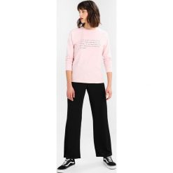 Bluzki asymetryczne: Wood Wood HALLI LONG SLEEVE Bluzka z długim rękawem light pink