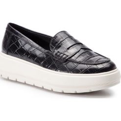 Półbuty GEOX - D Kaula D D84AND 0006Y C9999 Black. Czarne półbuty damskie Geox, z aplikacjami, ze skóry ekologicznej, eleganckie, bez obcasa, na obcasie, bez zapięcia. Za 519,00 zł.