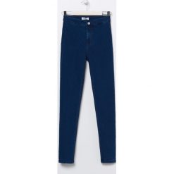 Jeansy super skinny z wysokim stanem ECO AWARE -. Jeansy damskie Sinsay, z podwyższonym stanem. Za 49,99 zł.