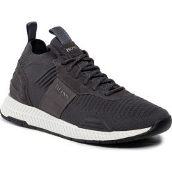 Sneakersy BOSS - Titanium 50414734 10220052 01 Dark Grey 025. Szare półbuty męskie Boss, na co dzień, bez wzorów, ze skóry, bez zapięcia. W wyprzedaży za 519,00 zł.
