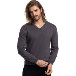 Sweter FABRIZIO SWPR000136. Szare swetry męskie Giacomo Conti, m, bez wzorów, z bawełny, bez kołnierzyka, bez kaptura. Za 149,00 zł.