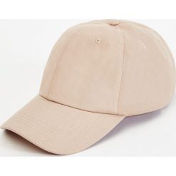 Czapki męskie: Beżowa czapka basic