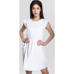 Biała Sukienka Decipher. Białe sukienki damskie other, na co dzień, s, bez wzorów, z bawełny, eleganckie, z falbankami, bez rękawów, mini. Za 69,99 zł.