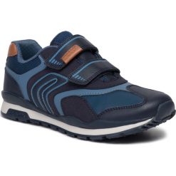 Sneakersy GEOX - J Pavel G. A J9415A 0AFFU C4002 D Navy. Niebieskie trampki chłopięce Geox, bez wzorów, ze skóry ekologicznej, na rzepy. Za 279,00 zł.