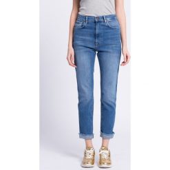 Pepe Jeans - Jeansy Betty 82. Niebieskie jeansy damskie marki Pepe Jeans, bez wzorów, z elastanu, z podwyższonym stanem. W wyprzedaży za 199,90 zł.