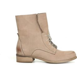 Botki - skóra naturalna - model 461 - kolor cappuccino. Botki damskie Zapato, ze skóry, bez obcasa, bez zapięcia. W wyprzedaży za 319,00 zł.