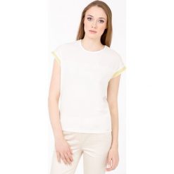 Bluzka z ozdobnymi rękawami. Bluzki damskie Monnari, bez wzorów, eleganckie, bez kołnierzyka, z krótkim rękawem. Za 39,96 zł.