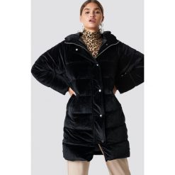 NA-KD Aksamitna kurtka - Black. Czarne kurtki damskie marki NA-KD, z materiału. Za 404,95 zł.
