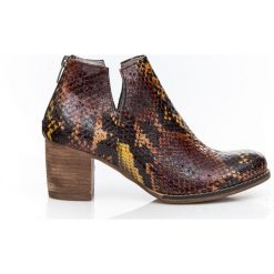 Wężowe botki do kostki - skóra naturalna - model 501 - kolor kolorowy wąż. Szare botki damskie Zapato, na lato, z jeansu, klasyczne, przed kostkę, bez obcasa, na obcasie, bez zapięcia. Za 399,00 zł.