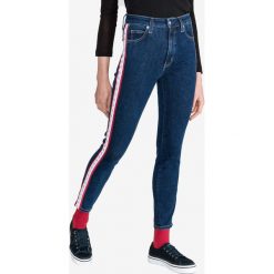 Calvin Klein 010 Dżinsy Niebieski. Niebieskie jeansy damskie Calvin Klein. Za 447,95 zł.