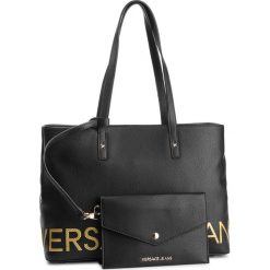 Torebka VERSACE JEANS - E1VTBBB1 70881 899. Czarne torebki klasyczne damskie Versace Jeans, bez wzorów, z jeansu, klasyczne, na ramię, duże, bez dodatków. W wyprzedaży za 399,00 zł.