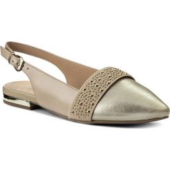 Sandały CAPRICE - 9-29400-20 Lt Gold Comb 977. Żółte klapki damskie Caprice, bez wzorów, ze skóry, bez obcasa, na obcasie. W wyprzedaży za 199,00 zł.