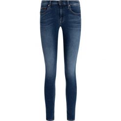 Jeansy Skinny Fit Tommy Jeans Nora DW0DW07050. Niebieskie jeansy damskie Tommy Jeans, bez wzorów, z jeansu. W wyprzedaży za 319,00 zł.