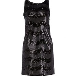 Sukienka koktajlowa Emporio Armani 6G2A72 2NUQZ 0999. Czarne sukienki damskie Emporio Armani, bez wzorów, wizytowe, bez kołnierzyka, bez rękawów. W wyprzedaży za 629,00 zł.