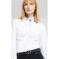 Biała Koszula Where We Start. Białe koszule damskie Renee, do pracy, xl, bez wzorów, eleganckie, z okrągłym kołnierzem, z długim rękawem. Za 59,99 zł.