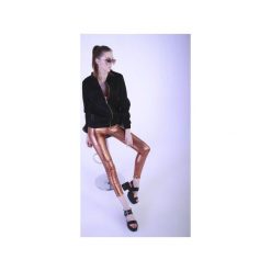Bomber jacket z neoprenowej siatki Czarna. Czarne bluzy damskie marki Sthorm, s, bez wzorów, z bawełny, bez rękawów, bez kaptura. Za 359,00 zł.
