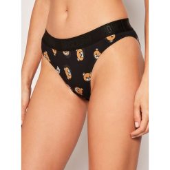 Figi brazylijskie Moschino Underwear & Swim 4729 9005. Czarne figi damskie Moschino Underwear & Swim, bez wzorów. W wyprzedaży za 149,00 zł.