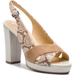 Sandały GEOX - D Mauvelle C D724LC 04121 C0662 Beige/Off White. Pomarańczowe klapki damskie Geox, bez wzorów, z zamszu, bez obcasa, na obcasie. W wyprzedaży za 309,00 zł.