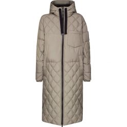 Płaszcz MOOSE KNUCKLES MARQUIS. Czarne kurtki damskie Moose Knuckles, z aplikacjami, z puchu, długie, bez kaptura. Za 4180,00 zł.