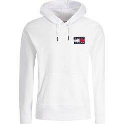 Bluza Tommy Jeans DM0DM06593. Niebieskie bluzy męskie Tommy Jeans, xl, bez wzorów, z bawełny, bez kołnierzyka, bez rękawów, bez kaptura. W wyprzedaży za 399,00 zł.