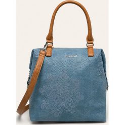 Desigual - Torebka. Czerwone torby damskie na zakupy Desigual, w paski, z bawełny, na ramię, duże, z aplikacjami. Za 349,90 zł.