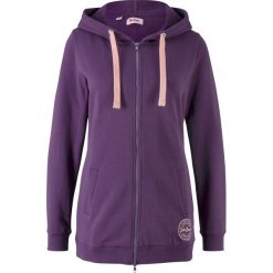 Długa bluza rozpinana bonprix ciemny lila. Fioletowe bluzy damskie bonprix, bez wzorów, z długim rękawem, długie, z kapturem. Za 74,99 zł.