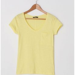 T-shirt z kieszenią - Żółty. Żółte t-shirty damskie House, s, bez wzorów, bez kołnierzyka. Za 19,99 zł.