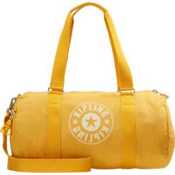 Kipling ONALO Torba sportowa lively yellow. Żółte torby podróżne marki Kipling, sportowe. Za 379,00 zł.