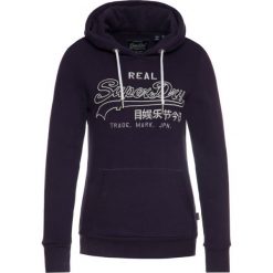 Bluza Superdry Logo Emb Outline Entry W2000054A. Niebieskie bluzy damskie Superdry, bez wzorów, z bawełny, bez rękawów, bez kaptura. W wyprzedaży za 189,00 zł.