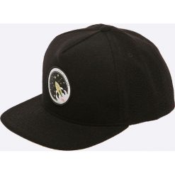 Femi Pleasure - Czapka LESGUA. Czarne czapki damskie marki Femi Stories, z materiału. W wyprzedaży za 89,90 zł.