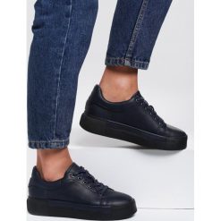 Niebieskie Creepersy Lottie. Niebieskie półbuty damskie Inny, bez wzorów, z jeansu, z okrągłym noskiem, bez obcasa, na sznurówki. Za 59,99 zł.