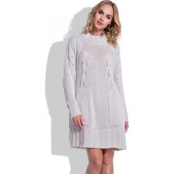 Swetrowa Beżowa Sukienka Oversize z Kieszeniami. Brązowe sukienki damskie Molly.pl, na co dzień, na jesień, uniwersalny, bez wzorów, bez kołnierzyka, bez rękawów, długie, oversize. Za 130,00 zł.