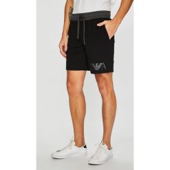 Emporio Armani - Szorty. Czarne spodenki i szorty męskie marki Emporio Armani, s, z nadrukiem, z elastanu, sportowe. W wyprzedaży za 269,90 zł.