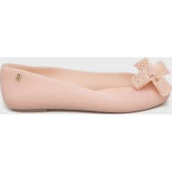 Melissa - Baleriny Space Love. Różowe baleriny damskie marki Melissa, z gumy. Za 289,90 zł.
